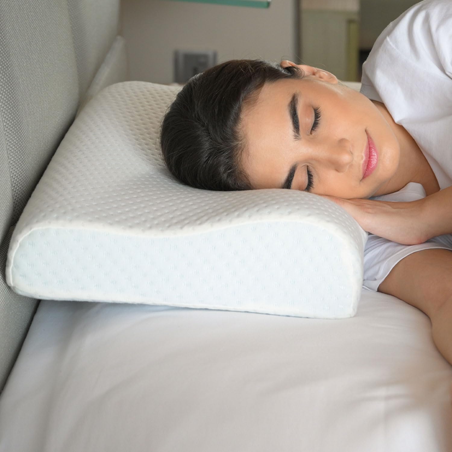 Contoured Orthopedic Memory Foam Pillow with Cooling Gel