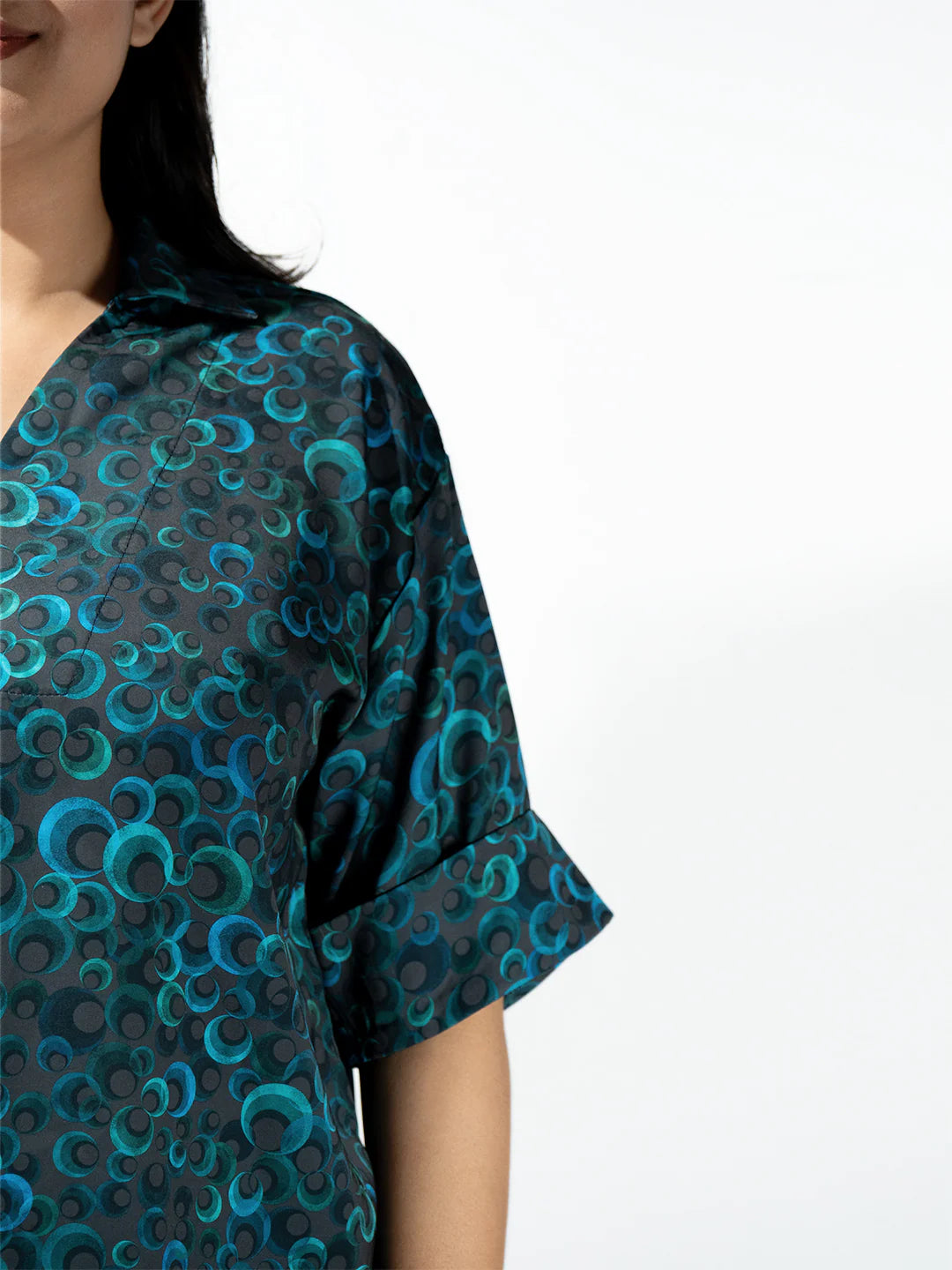 Women’s Black Bubble Print Relaxed V-Neck Top & Shorts Set
