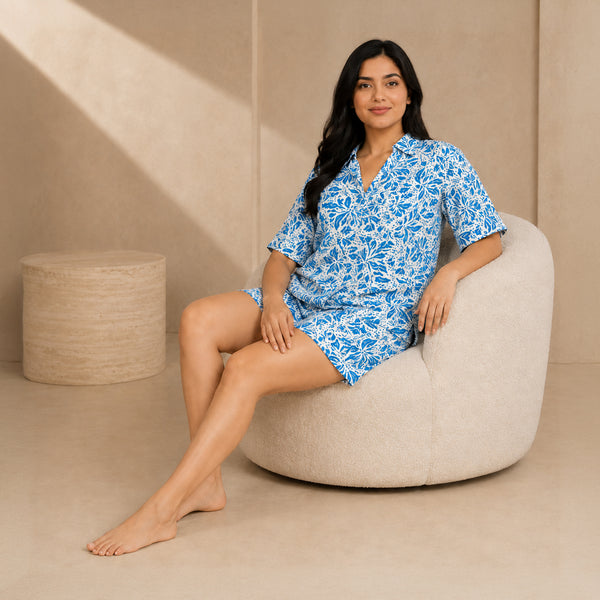 Women’s Blue Floral Print Relaxed V-Neck Top & Shorts Set