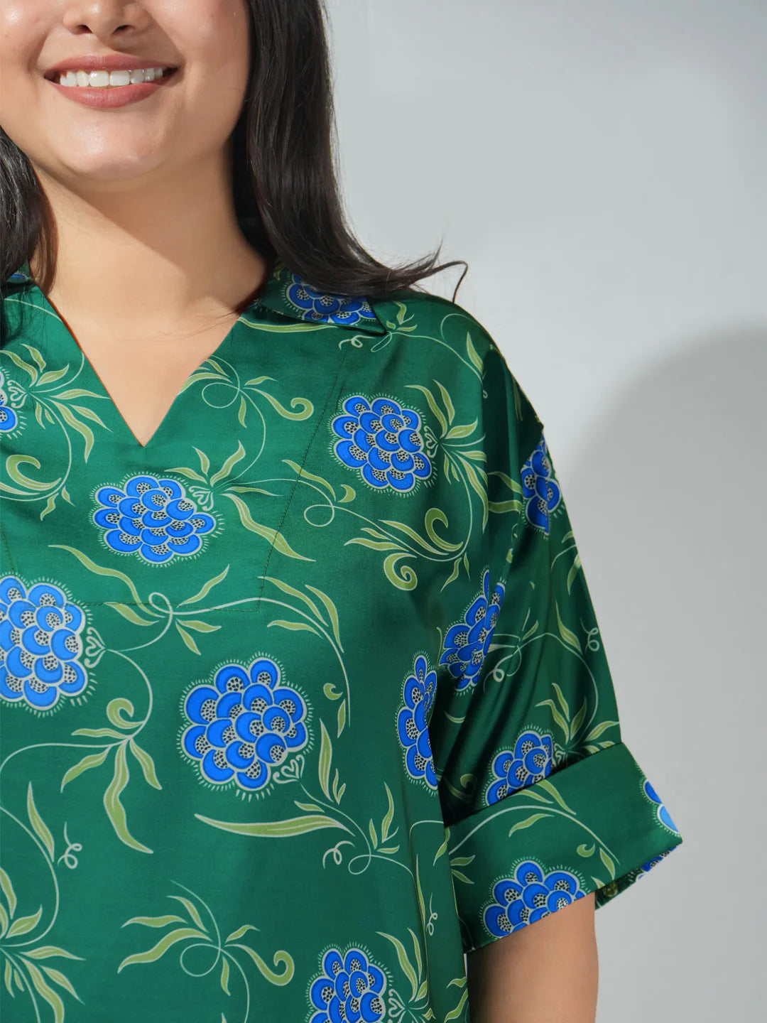 Women’s Forest Green Relaxed V-Neck Top & Shorts Set