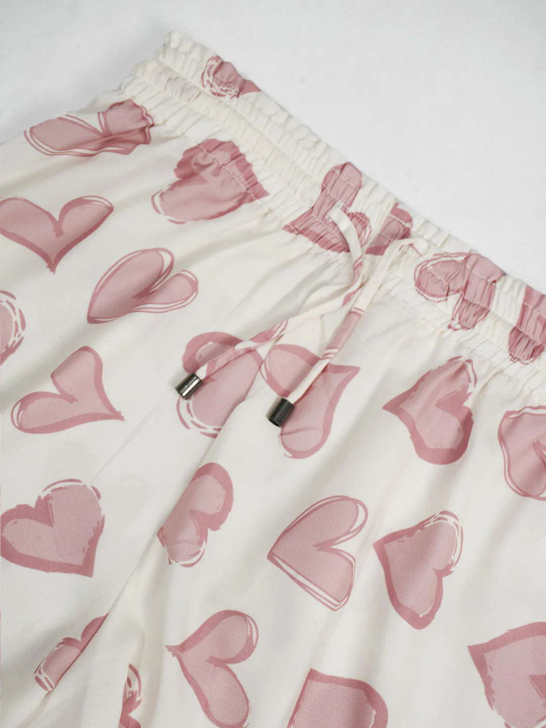 Women’s Ivory Brushes Heart Print Relaxed V-Neck Top & Shorts Set